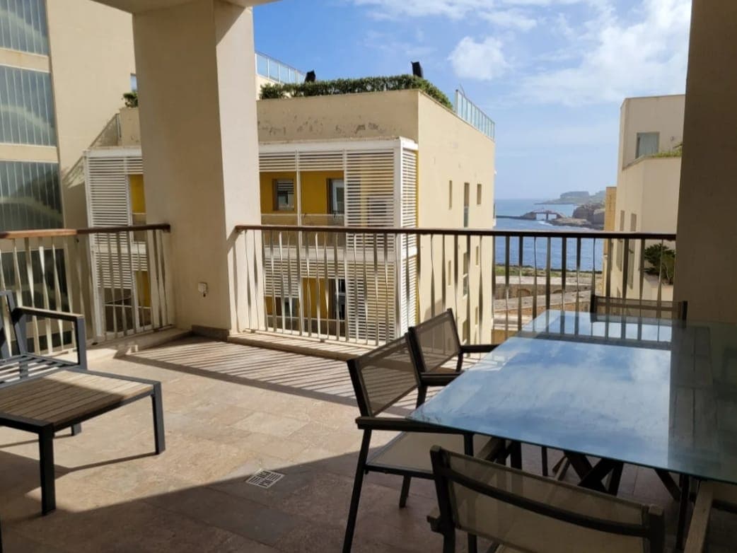 Apartment in Tigne Point Complex Sliema - thumbnail 3