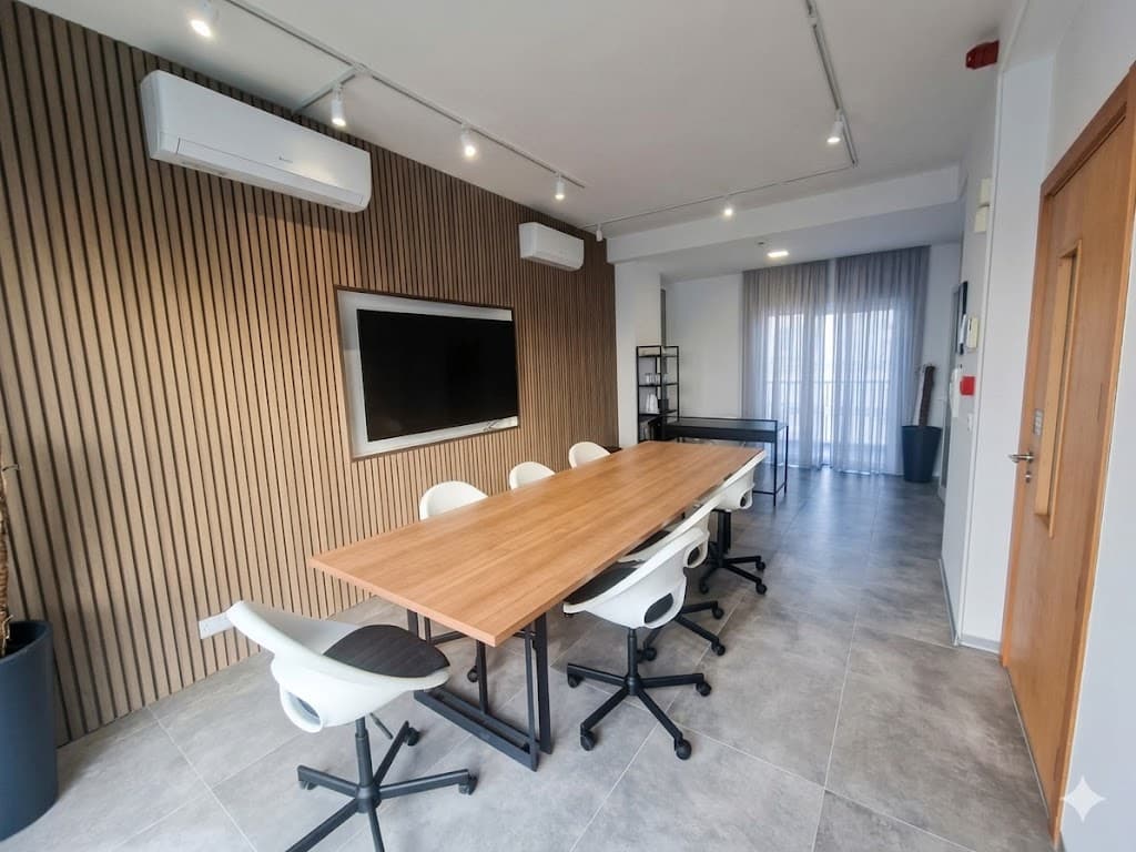 Penthouse Office in Attard - thumbnail 2