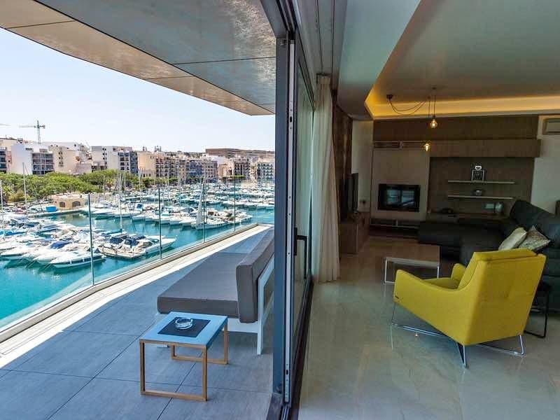 Apartment in Ta Xbiex - Photo 1 of 10