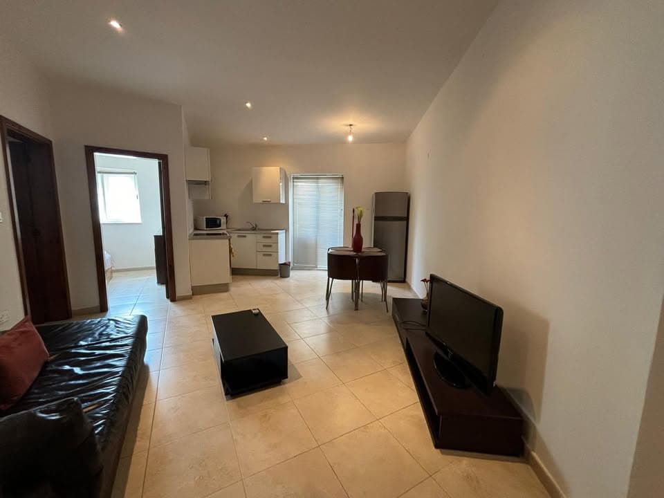 Apartment in Sliema - thumbnail 2