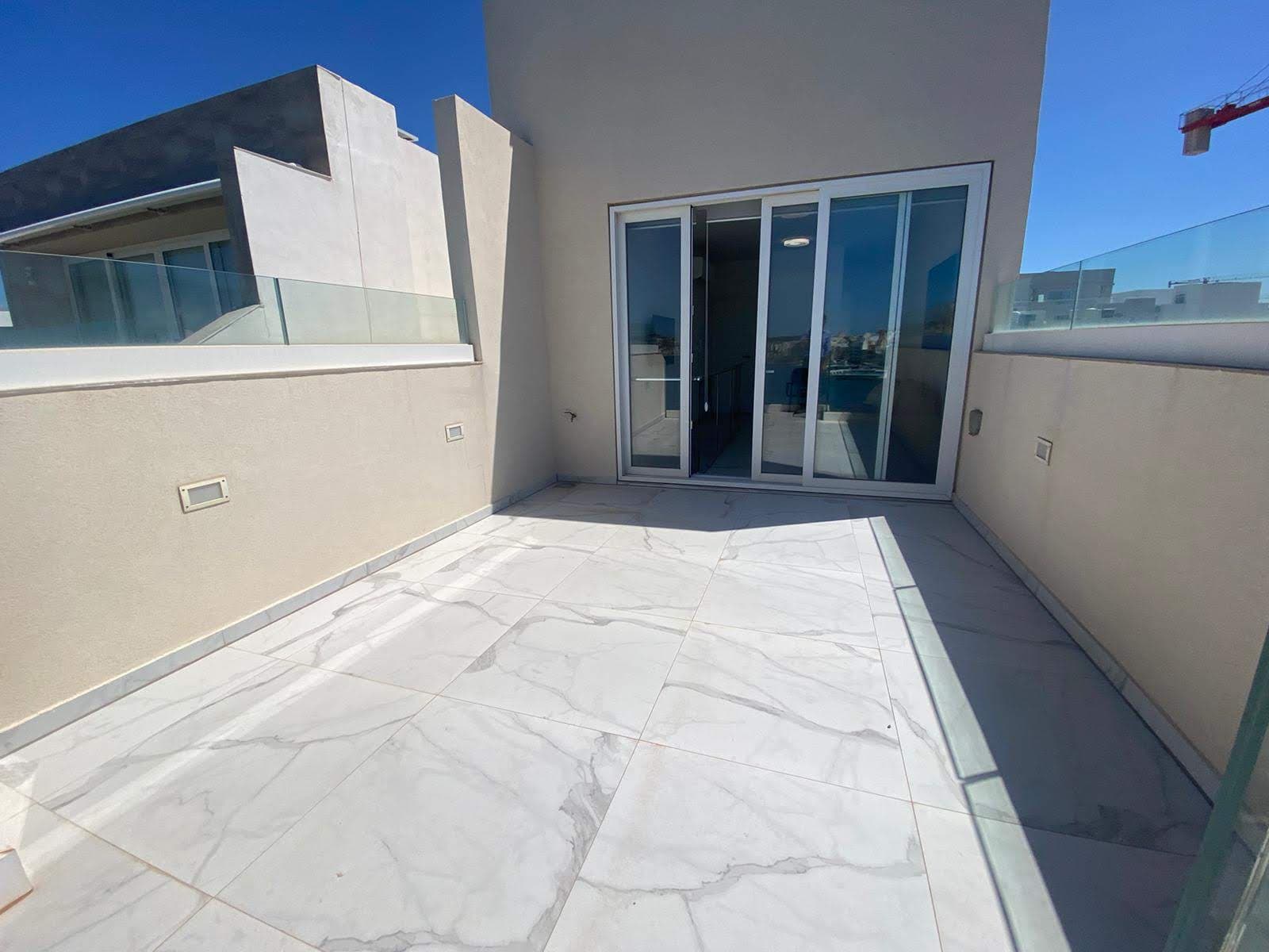Penthouse in St. Pauls Bay - thumbnail 4