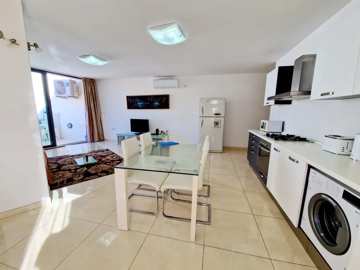 Two Bedroom Apartment with Balconies in Bugibba - thumbnail 11