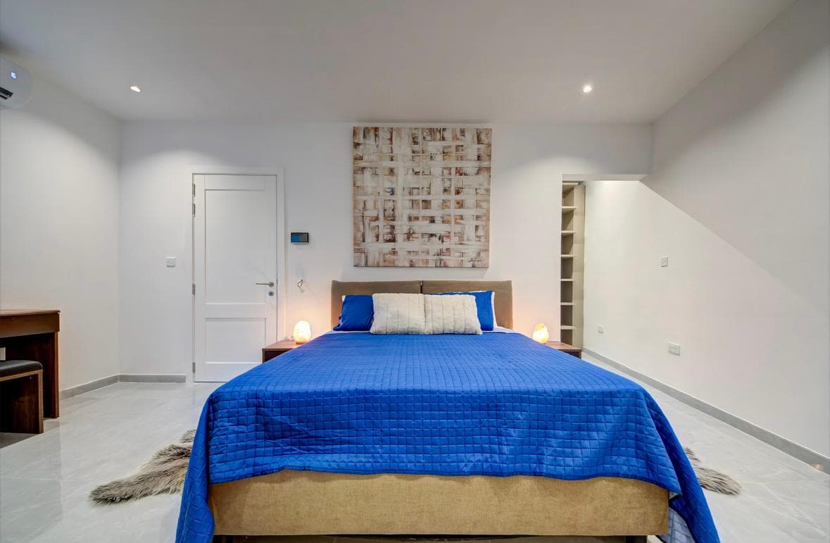 Two Bedroom Maisonette with a Walk-in Wardrobe in Birkirkara  - thumbnail 19