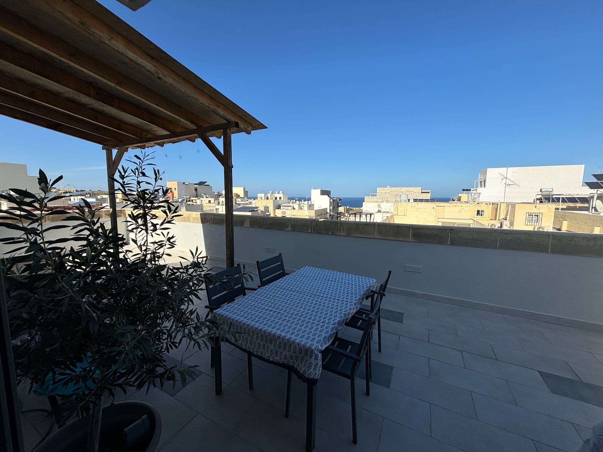Penthouse in Pembroke - thumbnail 10