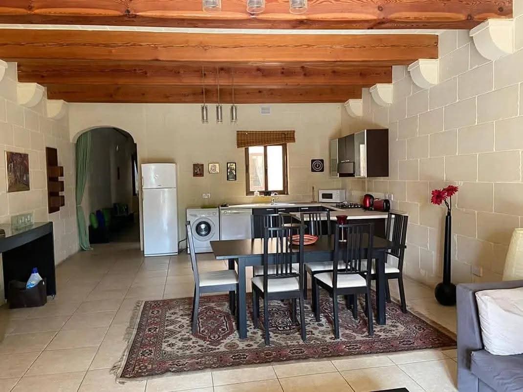 A Room in Gharb - thumbnail 6