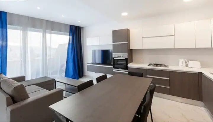 Penthouse in St Julians - thumbnail 11