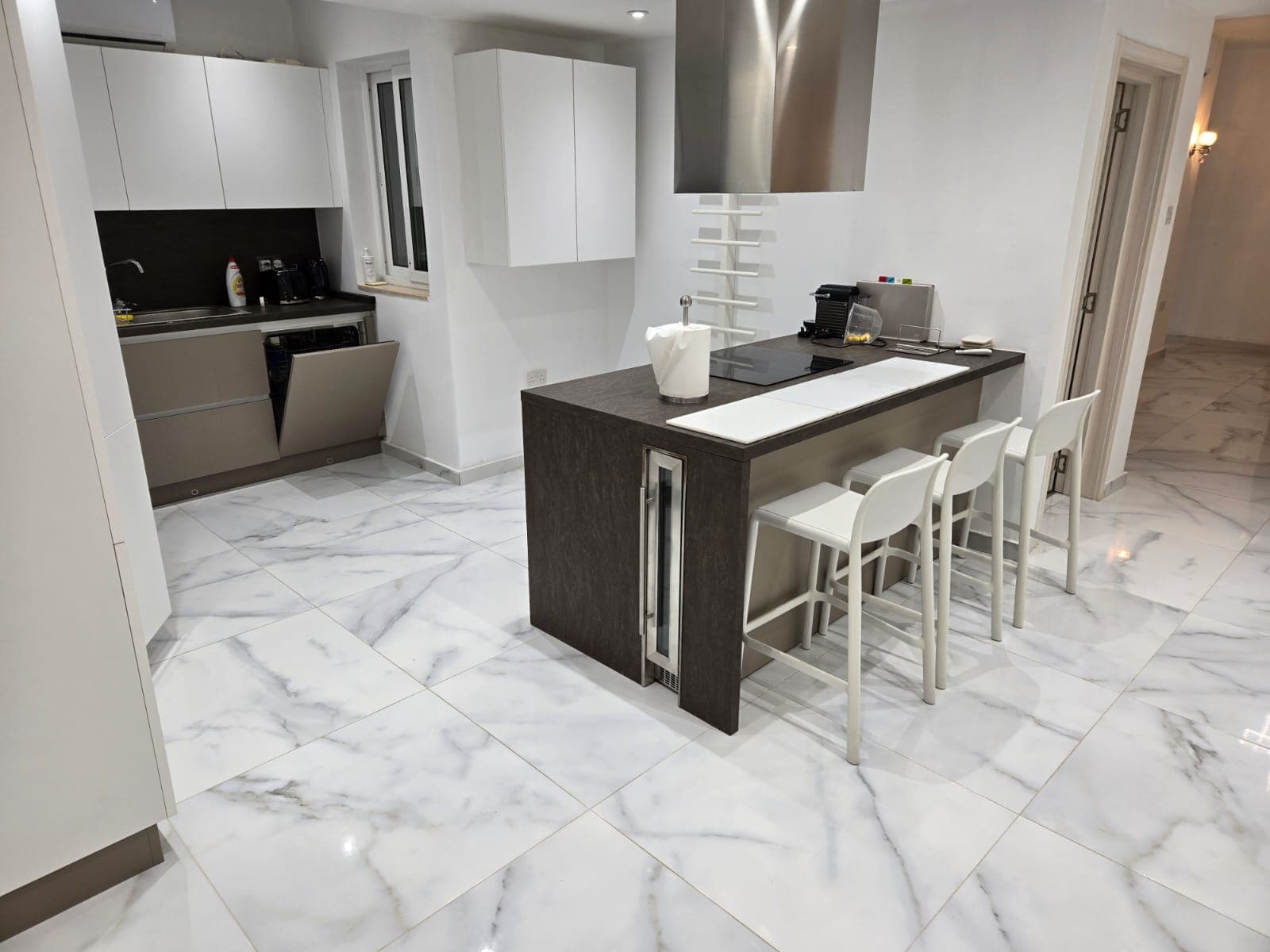 A Three bedroom with a terrace facing the seafront in central Sliema - thumbnail 16
