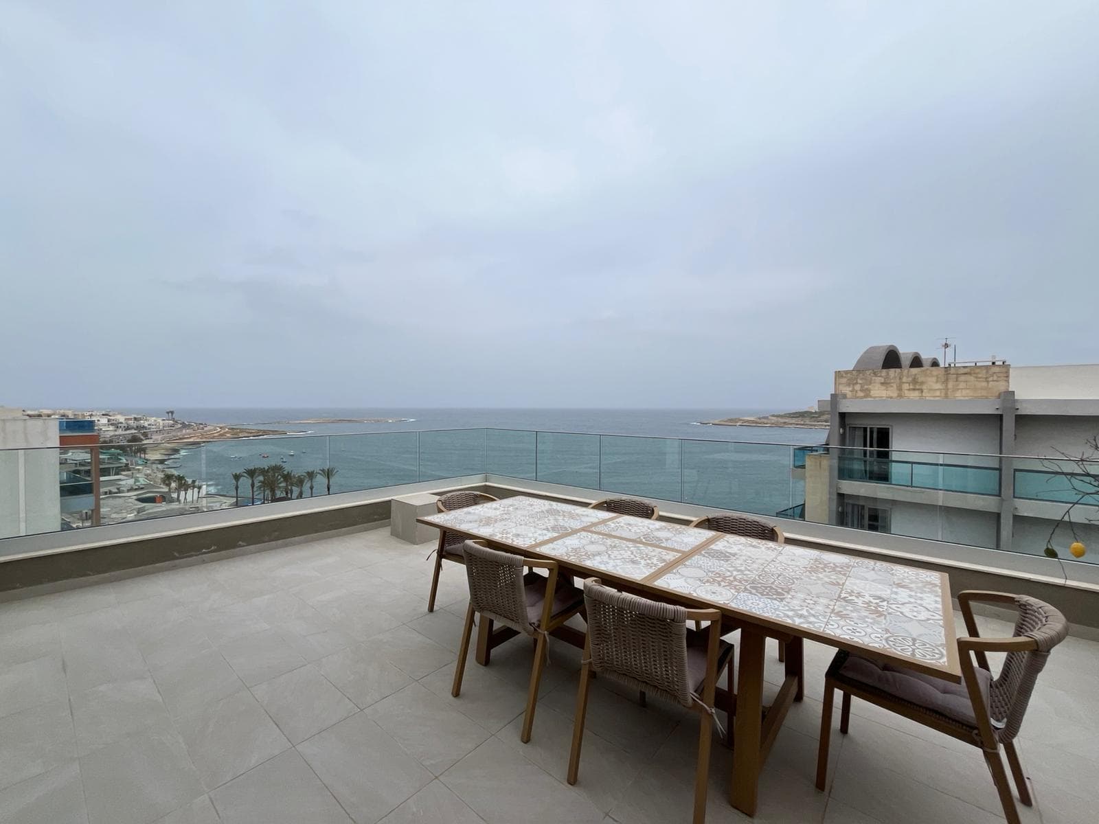 Three Bedroom Penthouse with Large Terrace and Sea views in Qawra - thumbnail 2