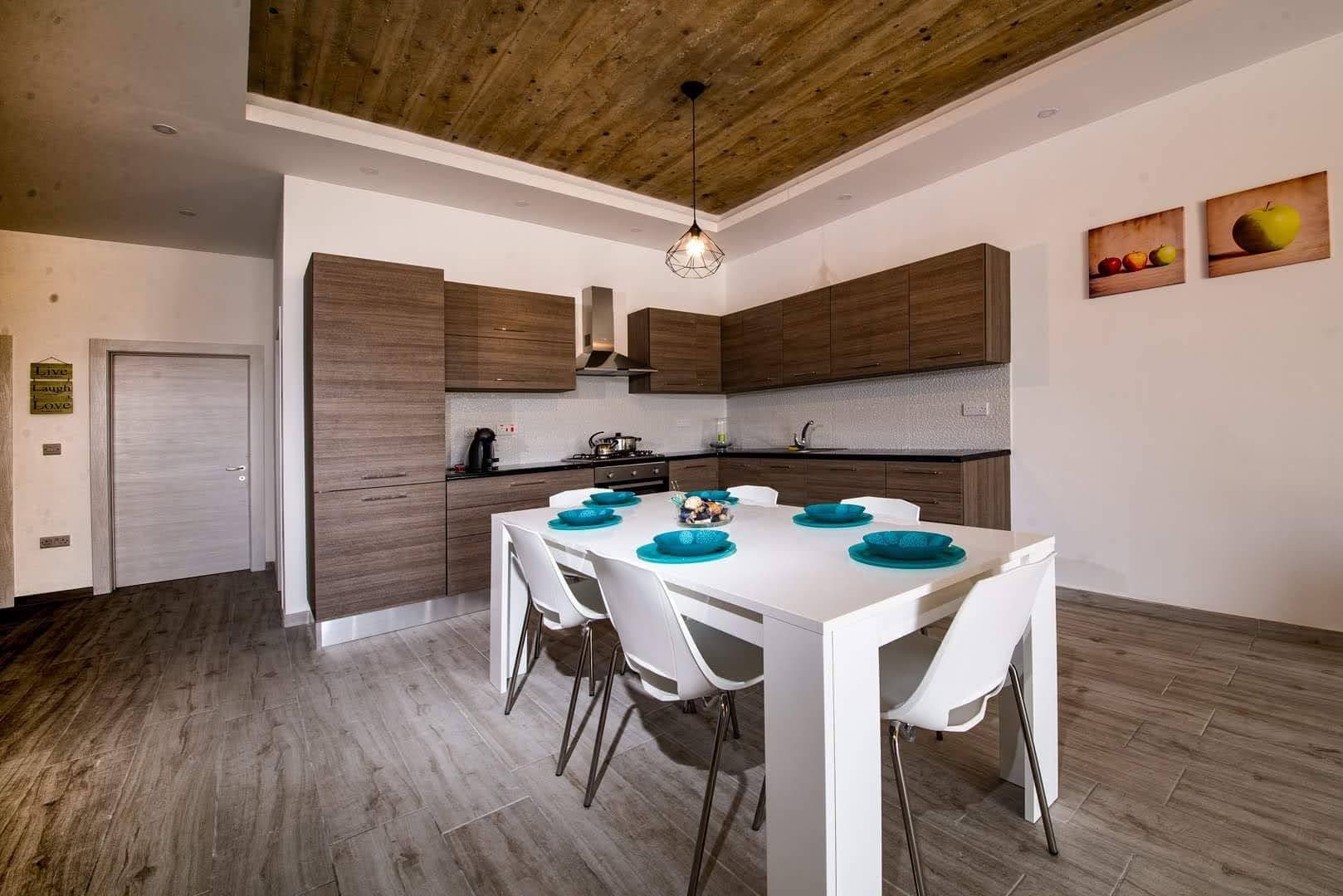 Three Bedroom Maisonette with Large Outdoor Area in Mellieha - thumbnail 4