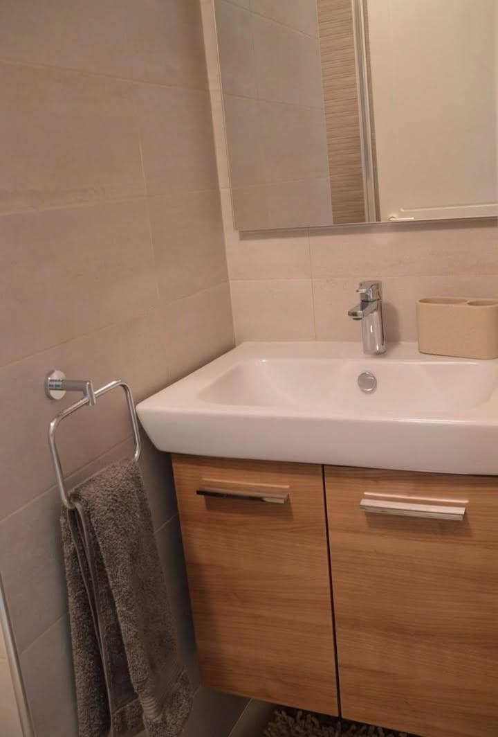 Two Bedroom Apartment with Seaview in St Julians  - thumbnail 12