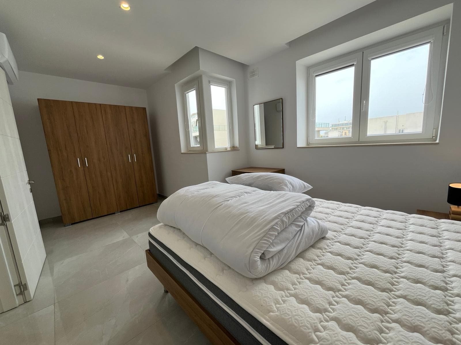 Three Bedroom Penthouse with Large Terrace and Sea views in Qawra - thumbnail 15