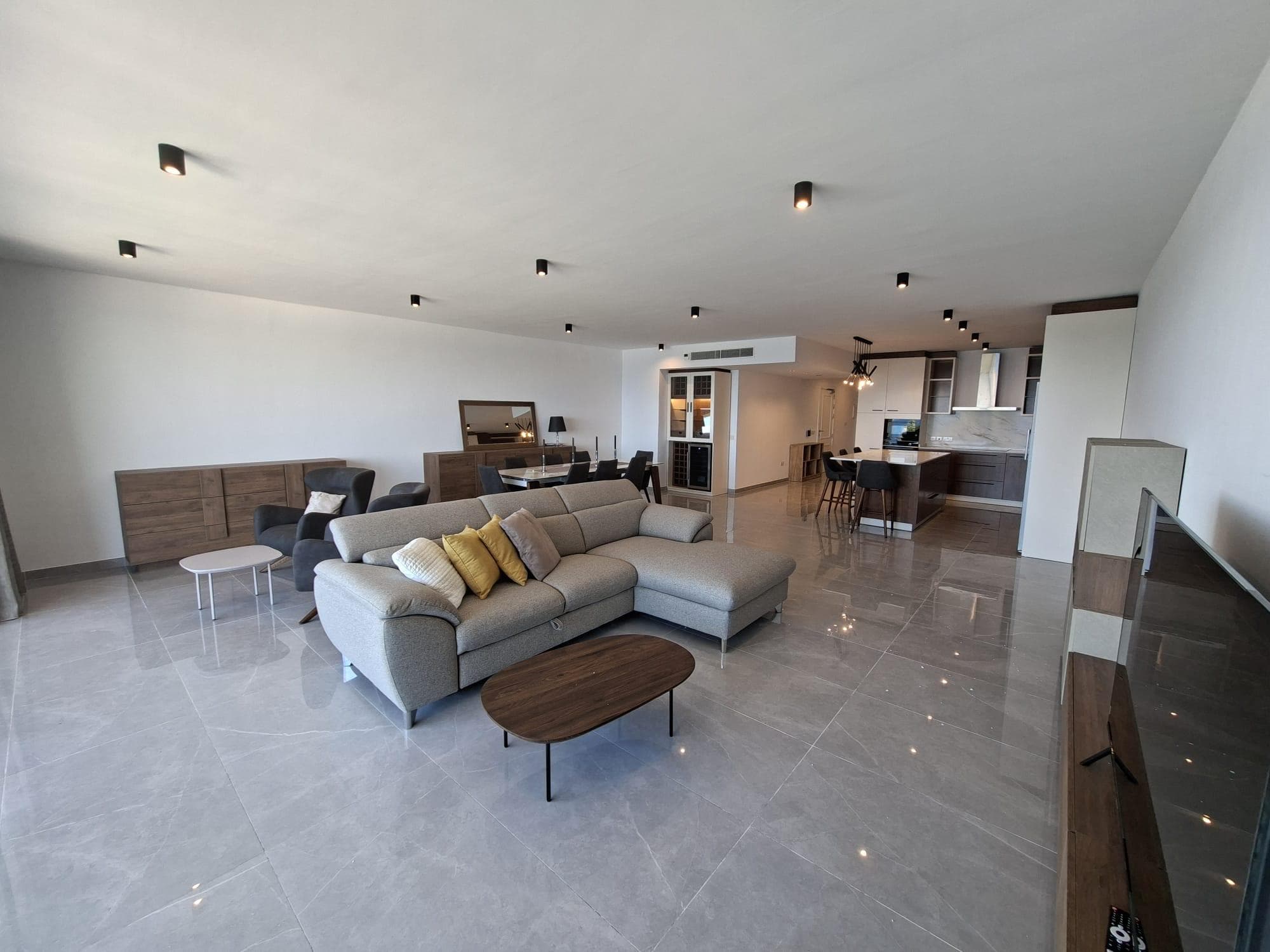 Two Bedroom Apartment with Seaview in Bugibba  - thumbnail 2