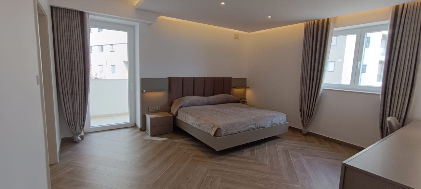 Three Bedroom Apartment with Large Terrace and Seaviews in Qawra - thumbnail 12