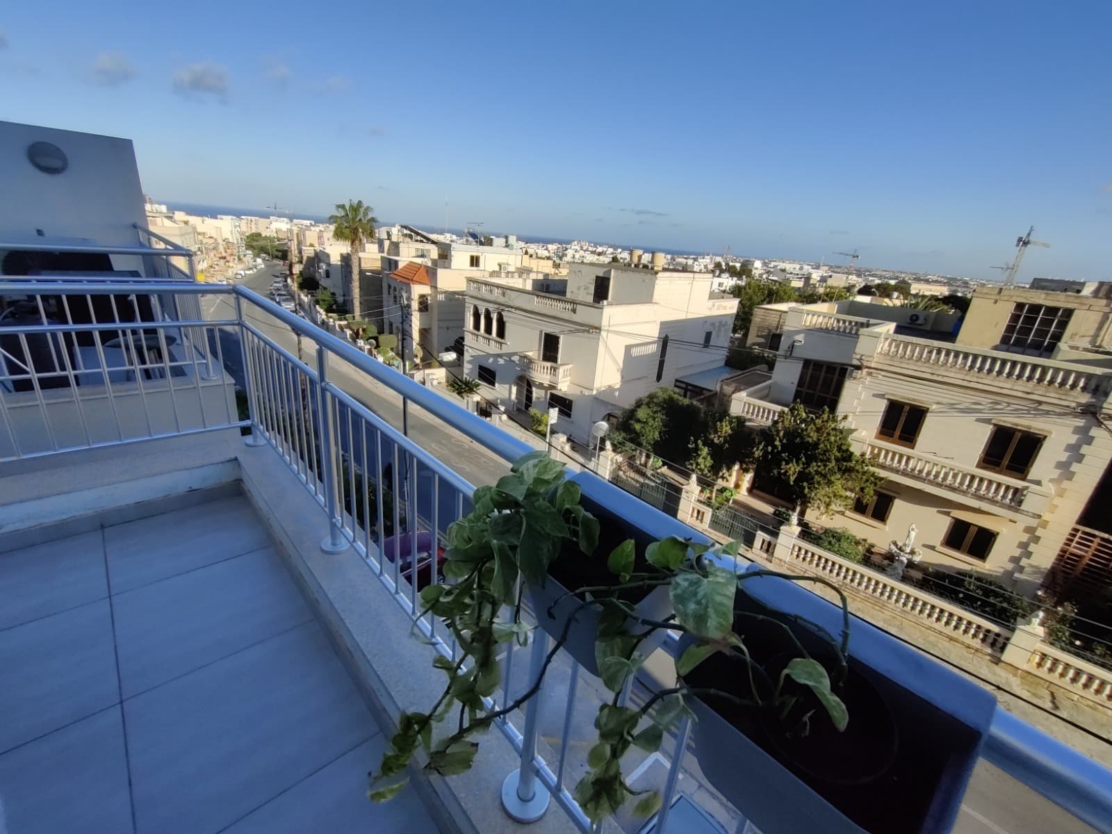 Two Bedroom Apartment with Sea and Valley views in San Gwann - thumbnail 2