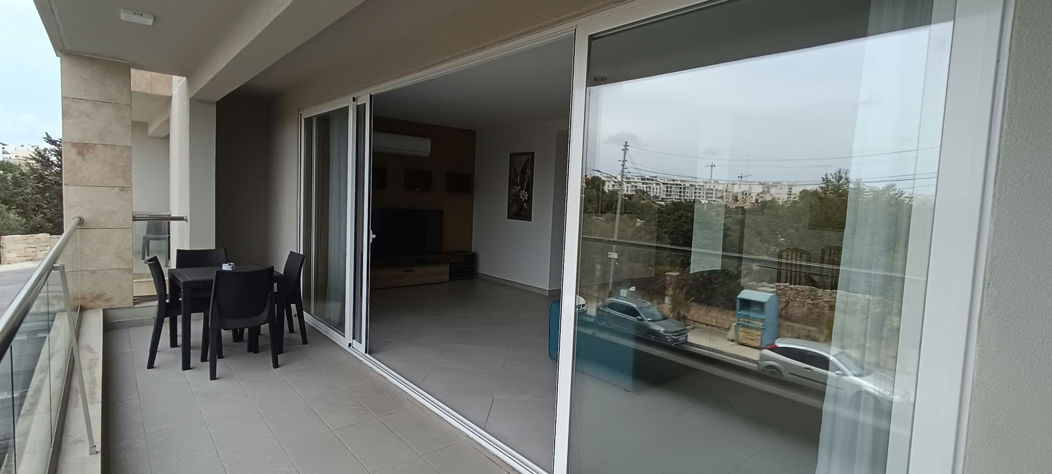 Three Bedroom Apartment with a Large Terrace and Valley Views in Mosta - thumbnail 4