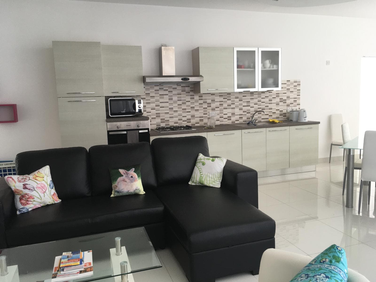 Two Bedroom Penthouse with Large Terrace and Valley views in Naxxar - thumbnail 2