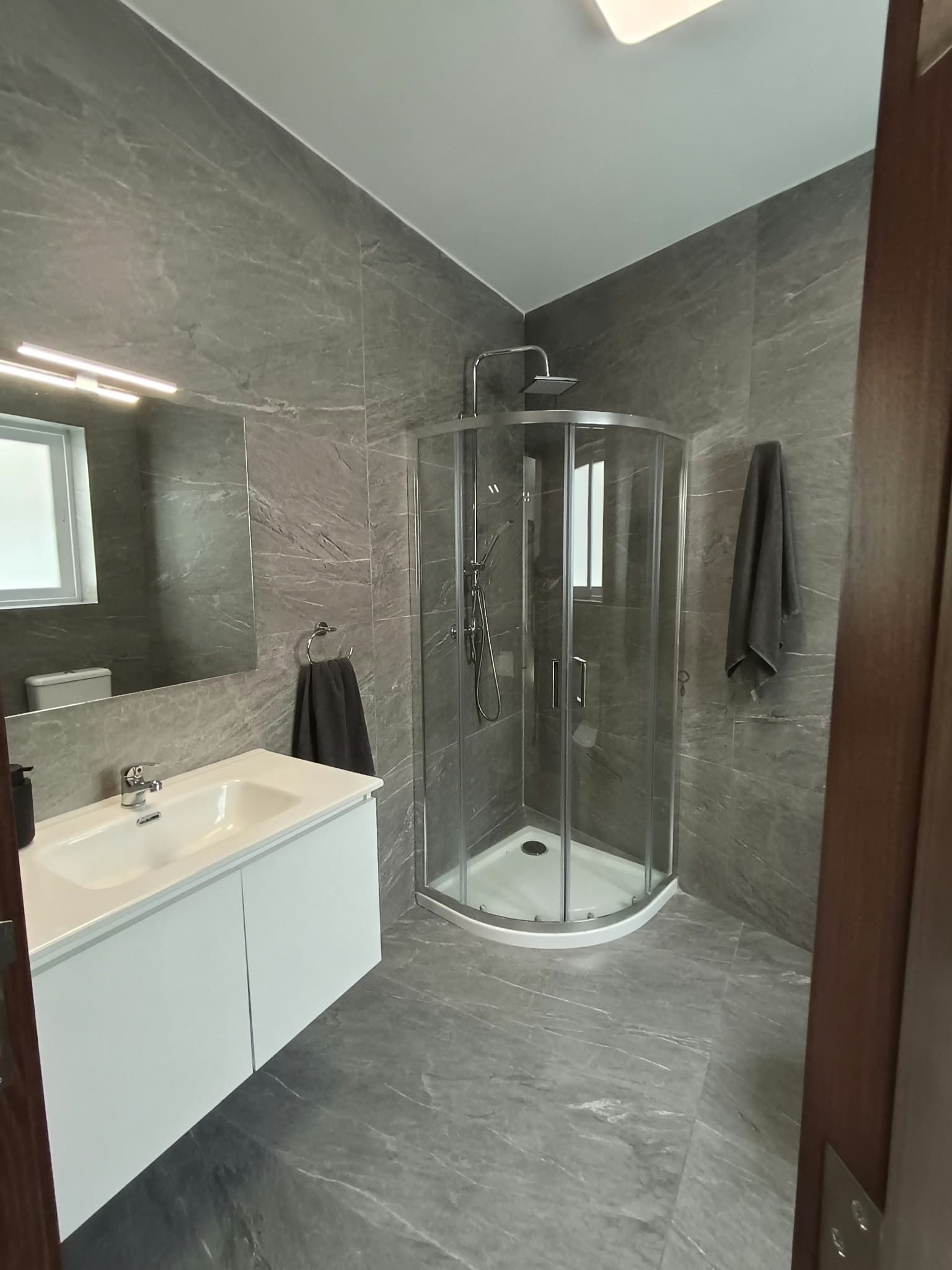 Three Bedroom Apartment with a Large Terrace and Valley Views in Mosta - thumbnail 16