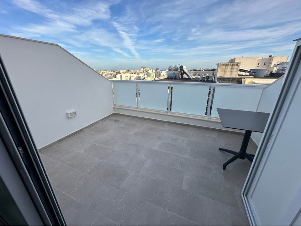 Penthouse in St. Julians - thumbnail 6