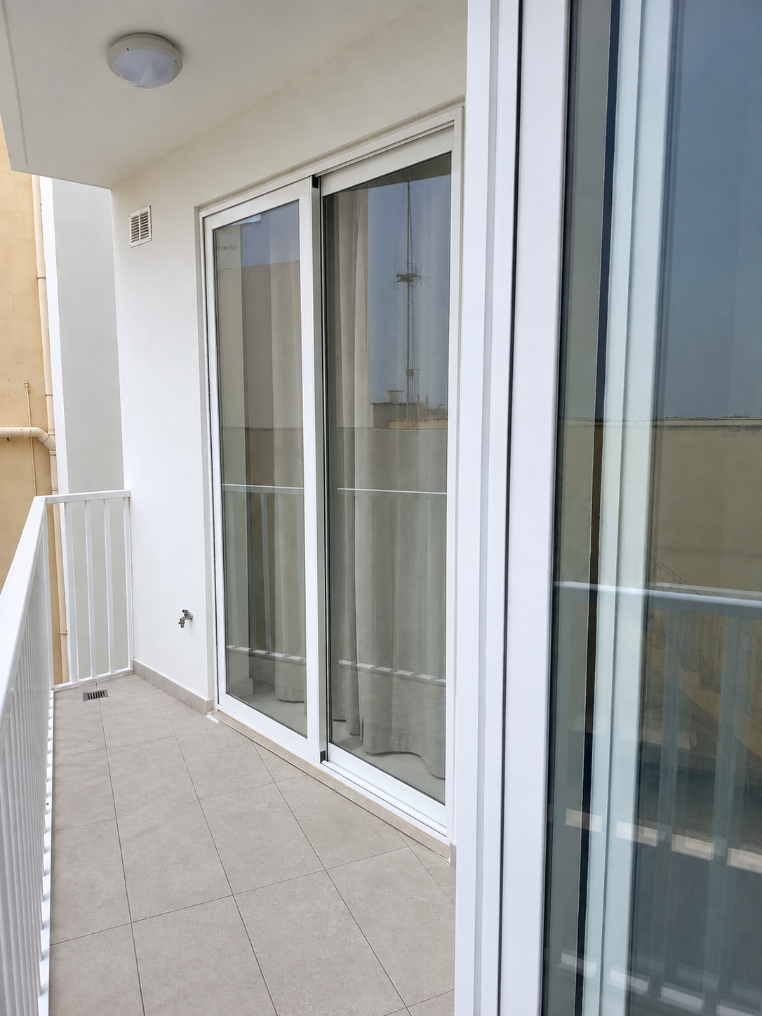 Three Bedroom Apartment with a Large Terrace and Valley Views in Mosta - thumbnail 6