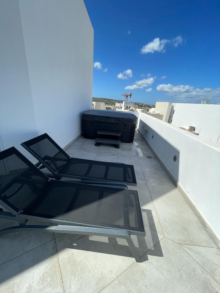 Penthouse in Zebbug - thumbnail 17