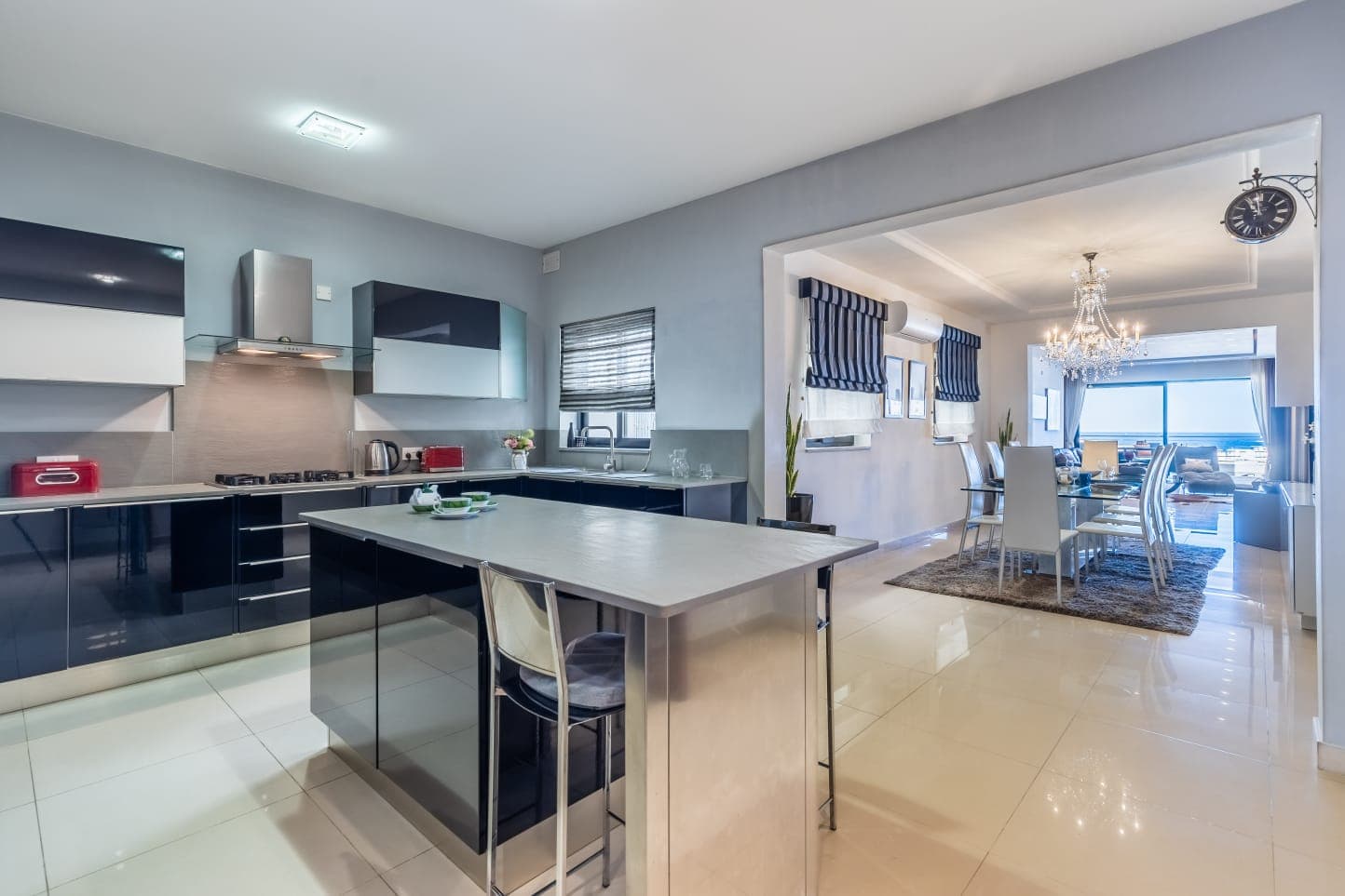 Three bedroom Apartment with Large Terrace and Seaview in Qawra - thumbnail 16
