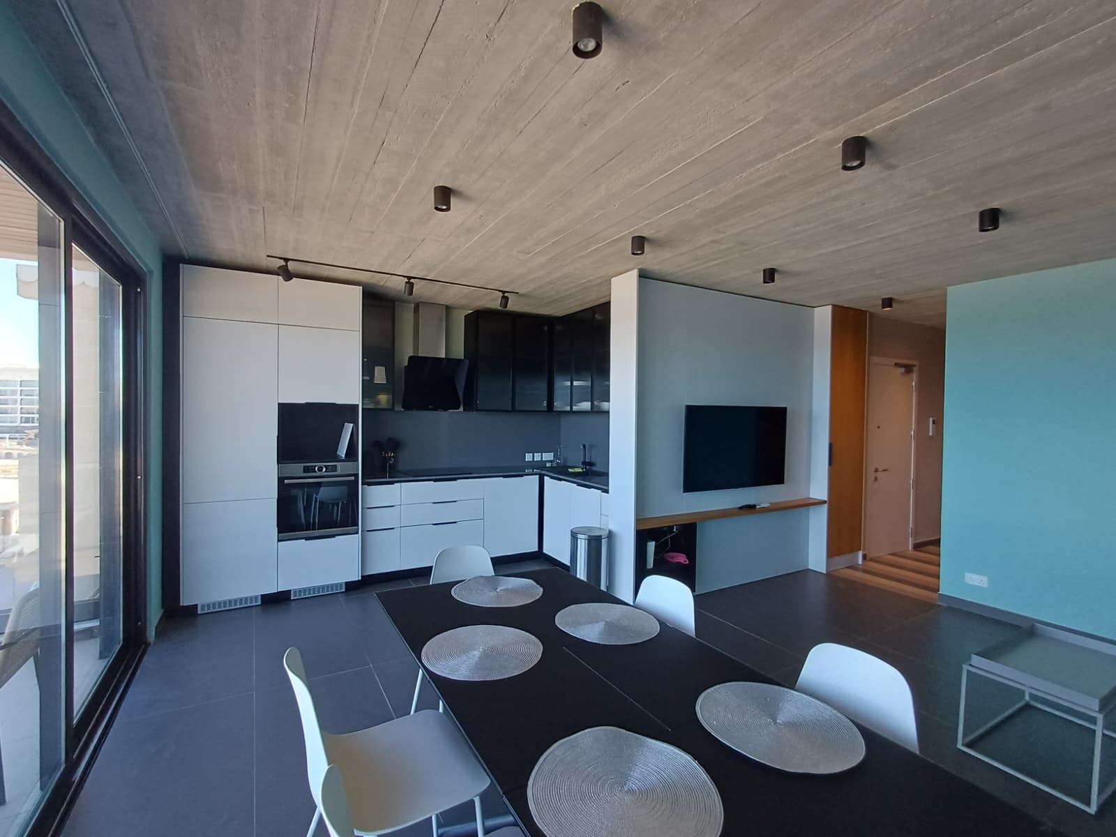 Two Bedroom Apartment with Seaview in Bugibba  - thumbnail 3