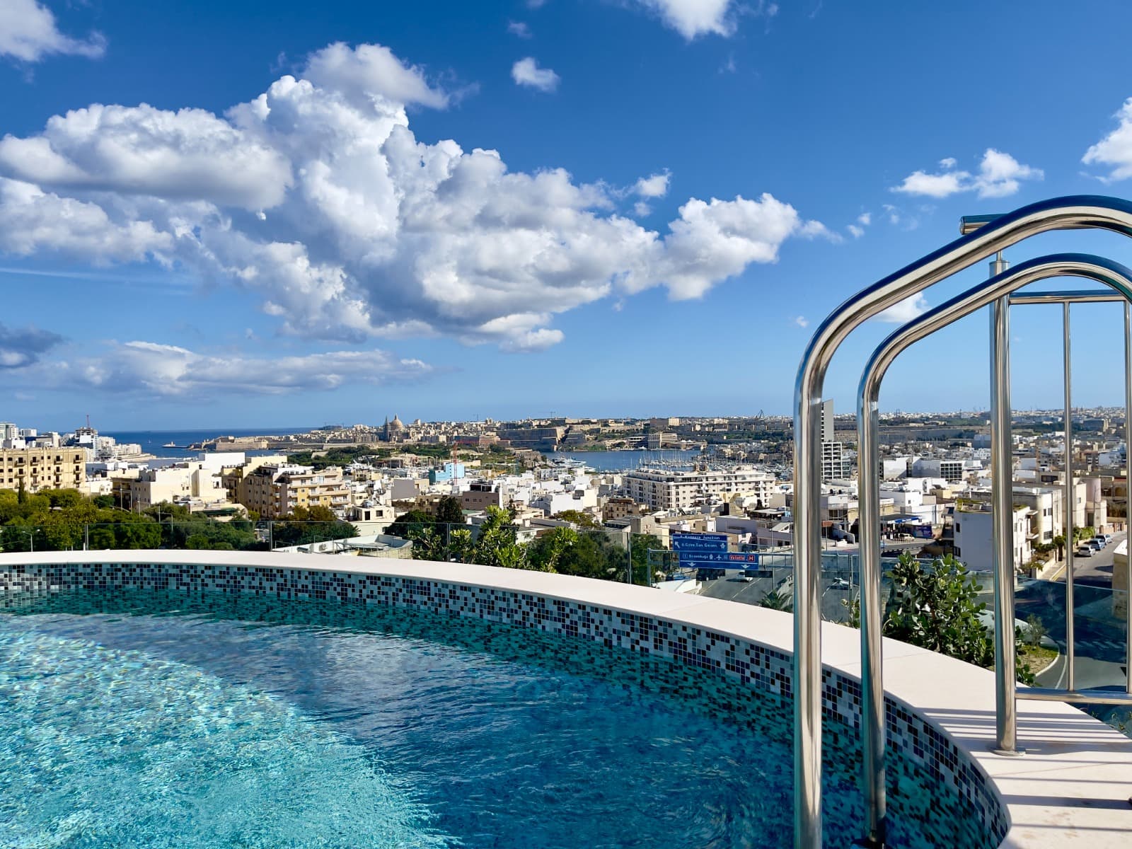 Penthouse in St. Julians - thumbnail 3