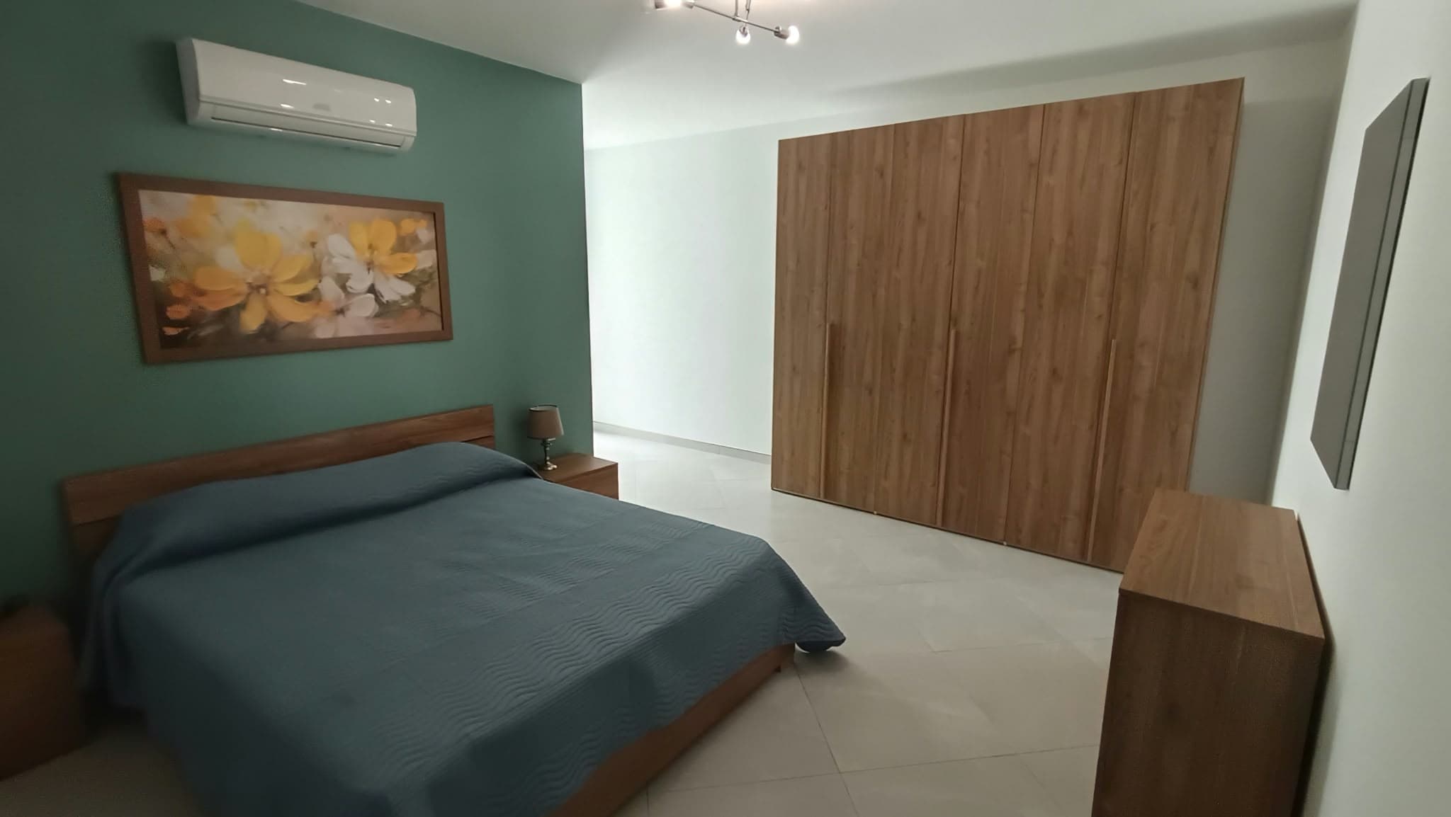 Three Bedroom Apartment with a Large Terrace and Valley Views in Mosta - thumbnail 16