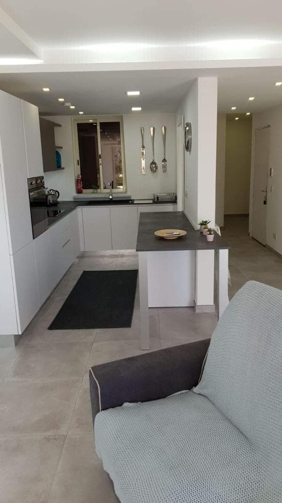 Apartment in Sliema Seafront - thumbnail 20
