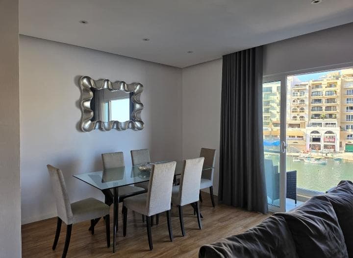 Two Bedroom Apartment with Seaview in St Julians  - thumbnail 8