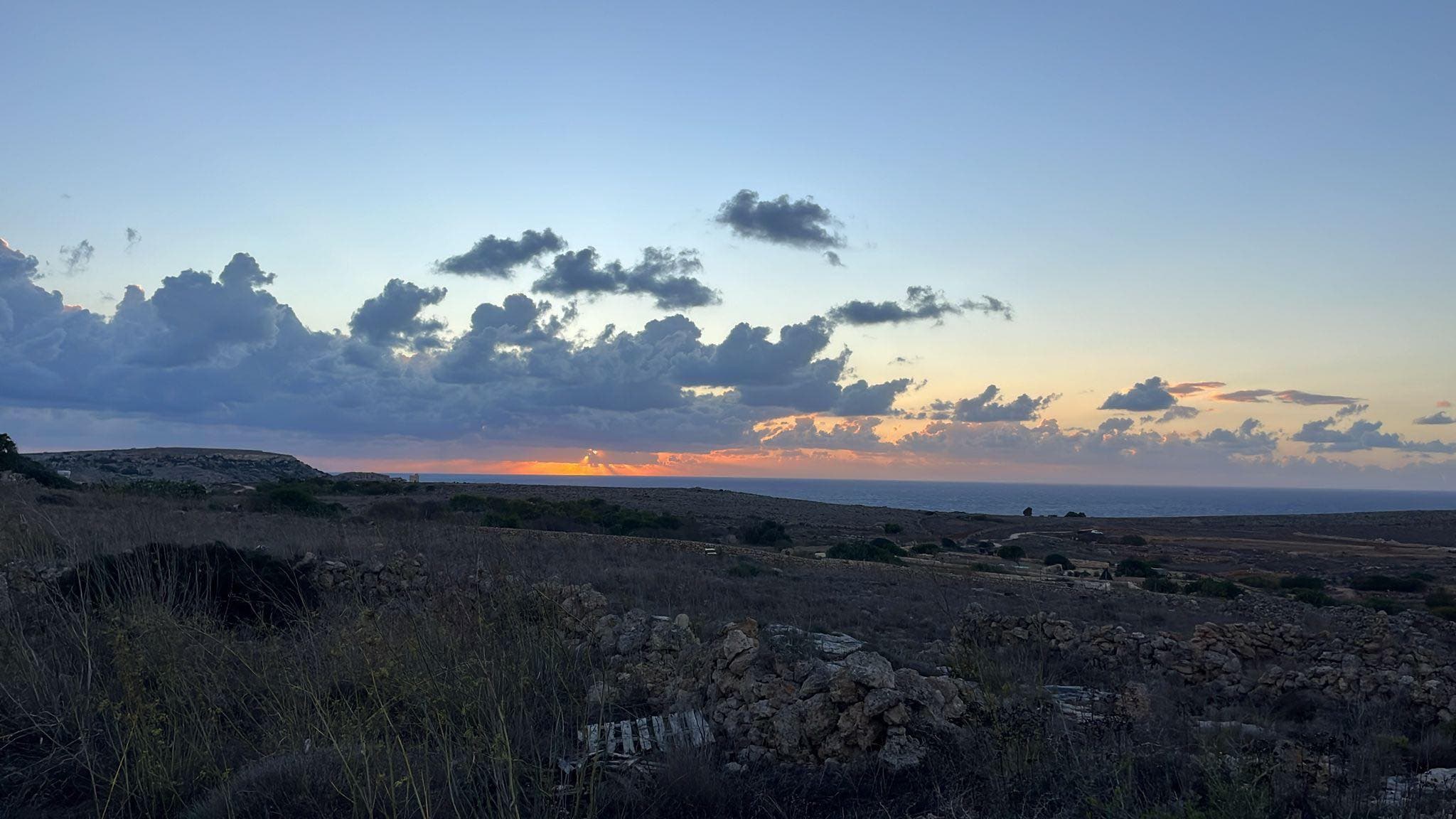 Fully Detached & Exclusive Villa with infinity Pool and Seaview's in Mgarr - thumbnail 4