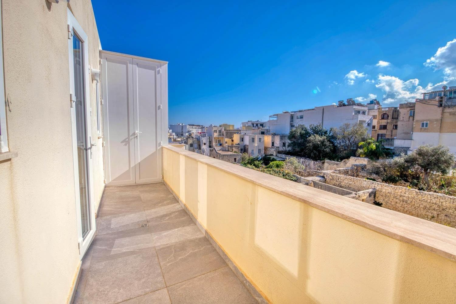 Penthouse in St. Julians - thumbnail 16