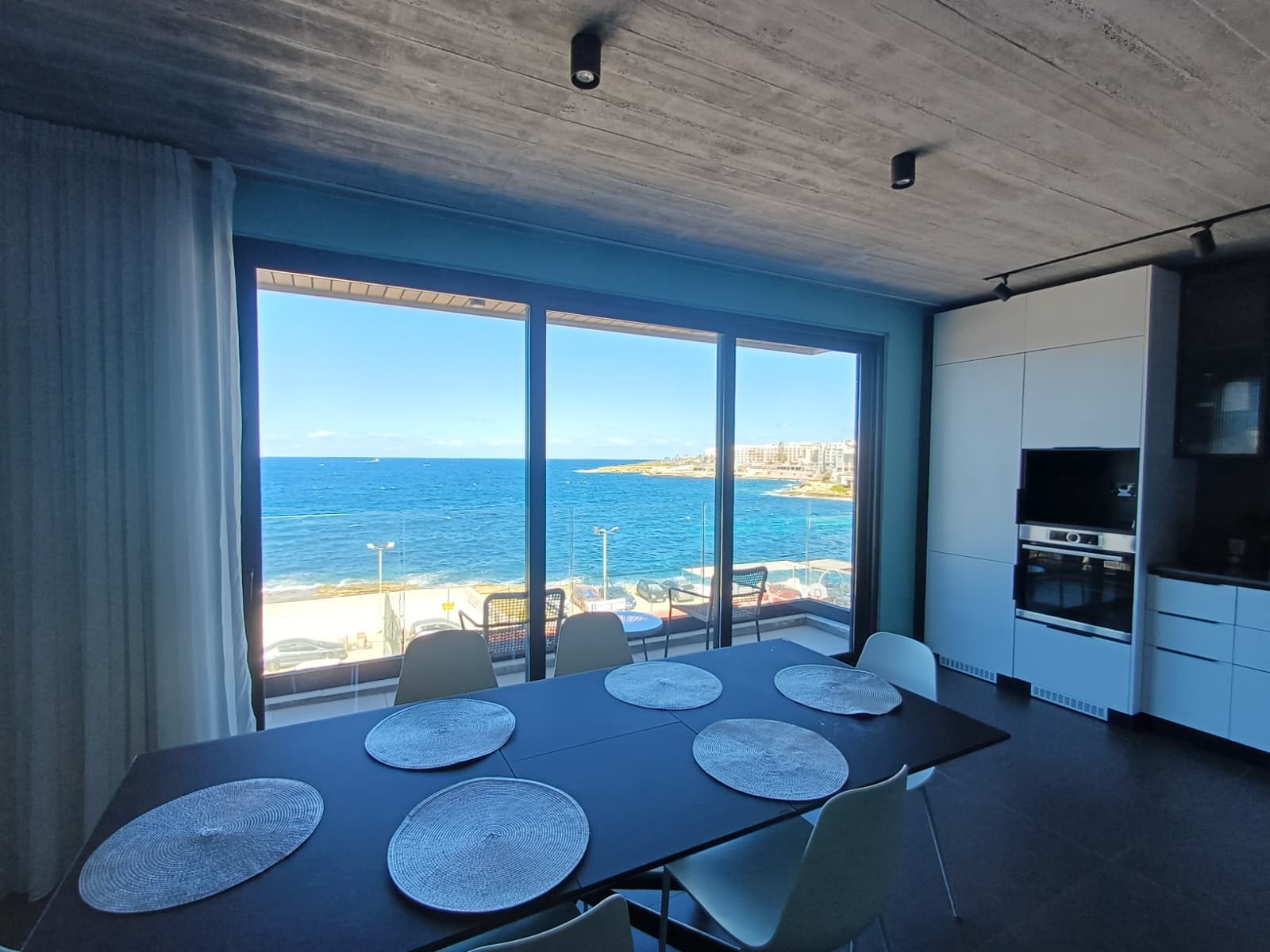 Two Bedroom Apartment with Seaview in Bugibba  - thumbnail 2