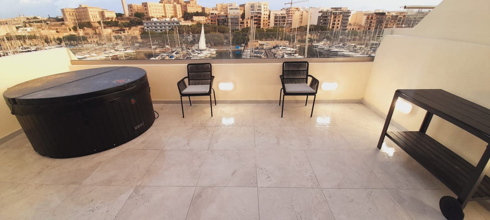 Penthouse in Ta Xbiex - Photo 1 of 14