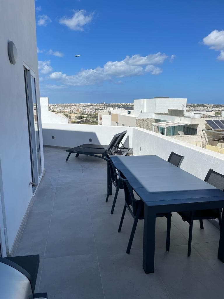 Penthouse in Zebbug - thumbnail 18