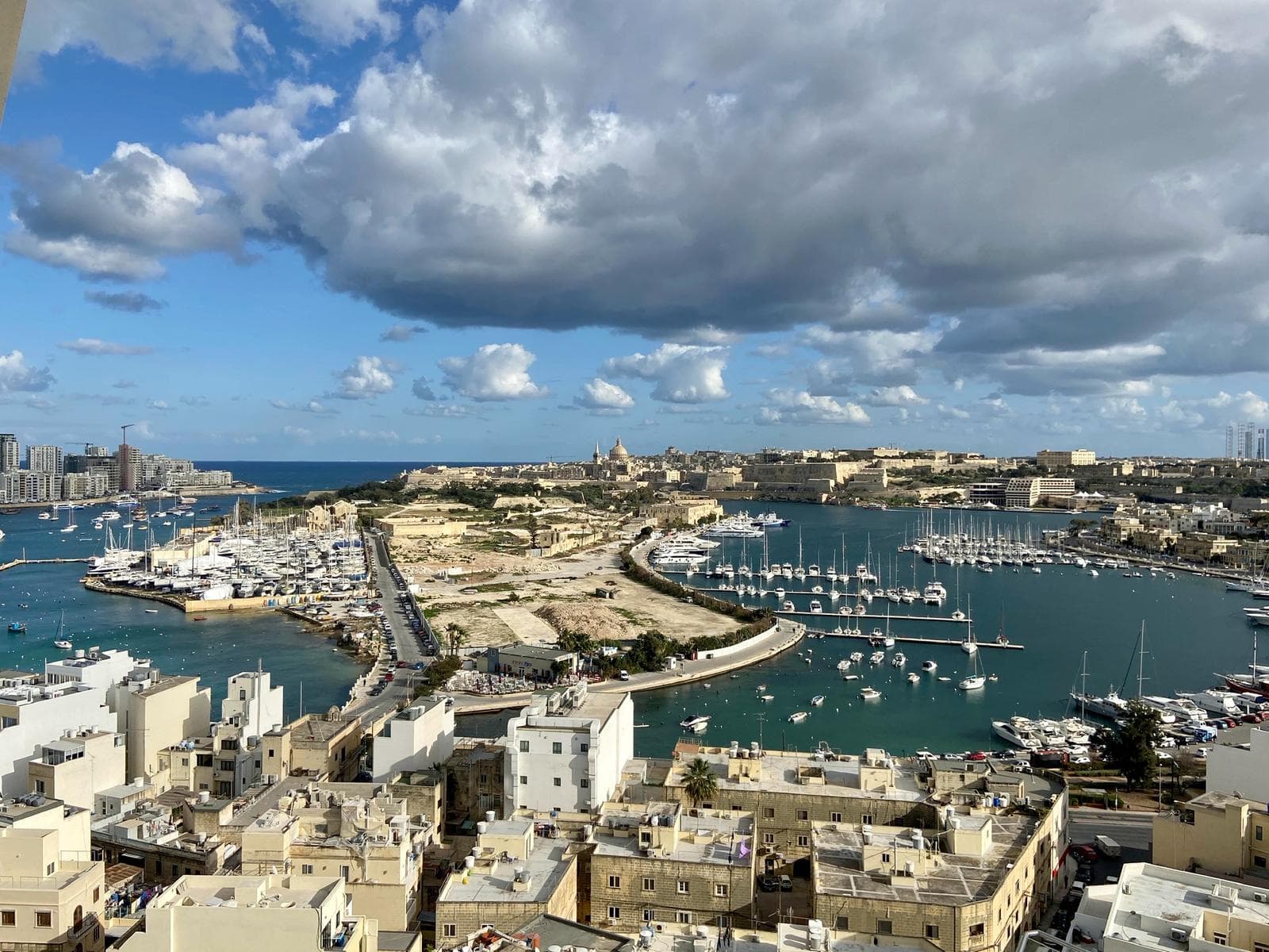 Apartment in Gzira - Photo 1 of 23