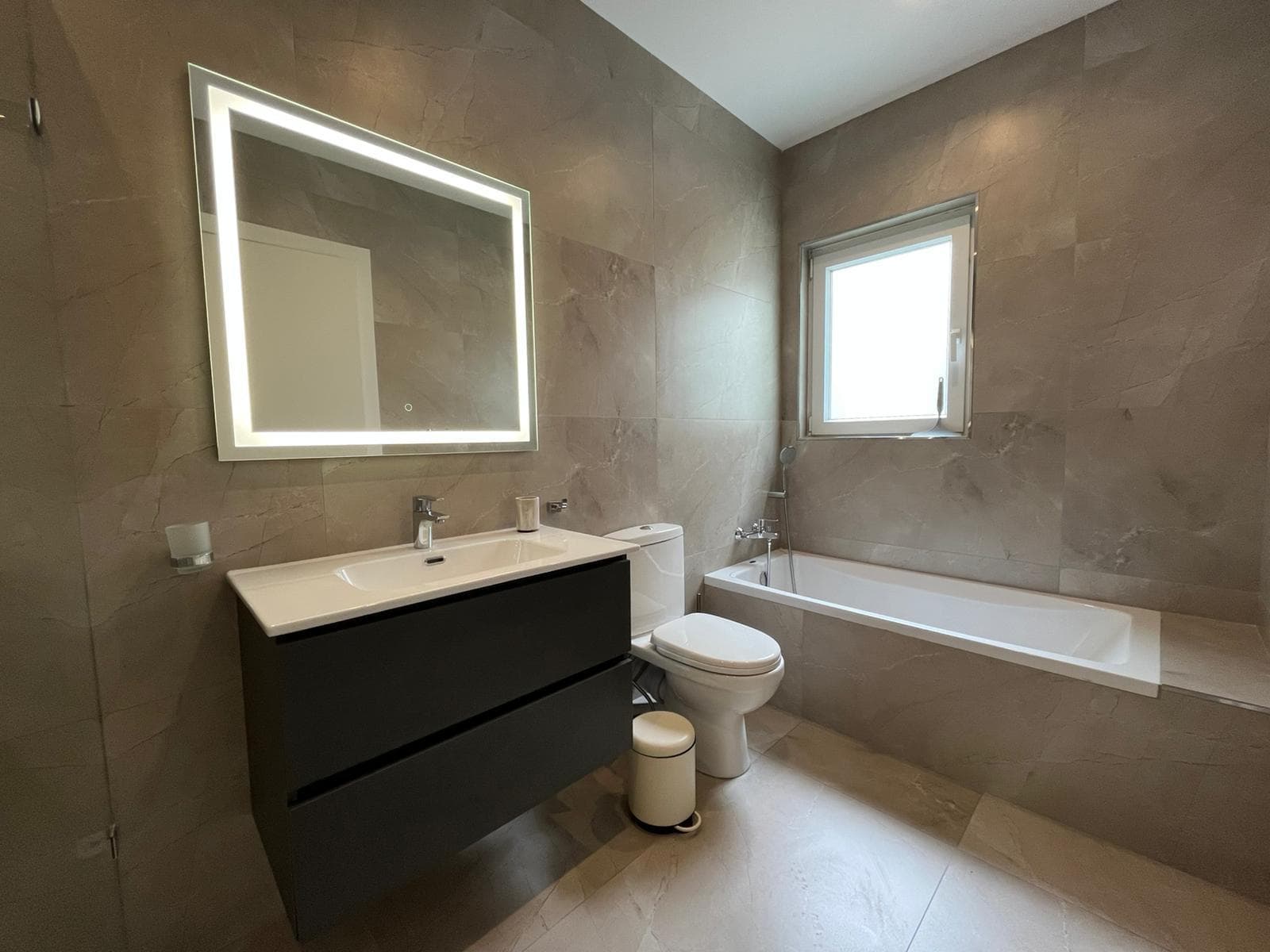 Three Bedroom Penthouse with Large Terrace and Sea views in Qawra - thumbnail 20