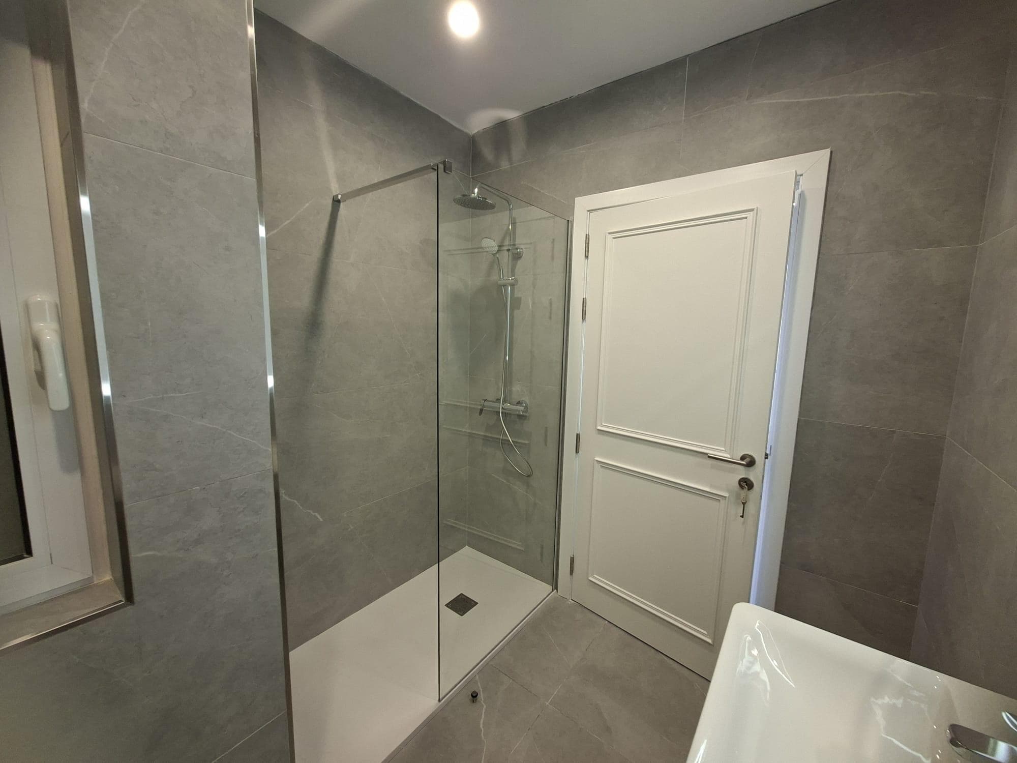 Two Bedroom Apartment with Seaview in Bugibba  - thumbnail 14