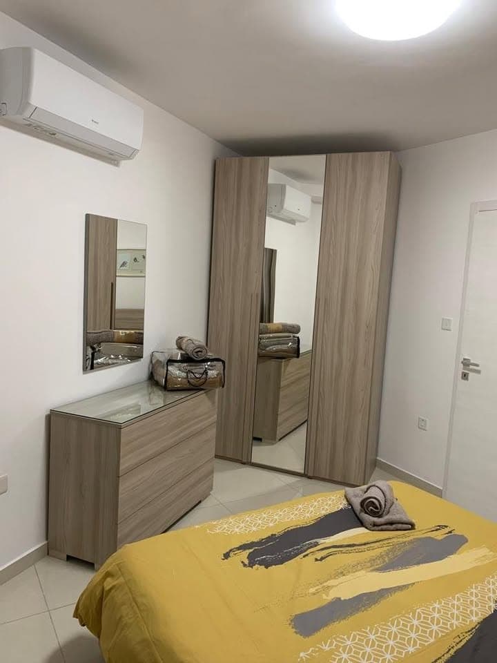 Two Bedrrom Apartment with Balconies in Gzira  - thumbnail 12