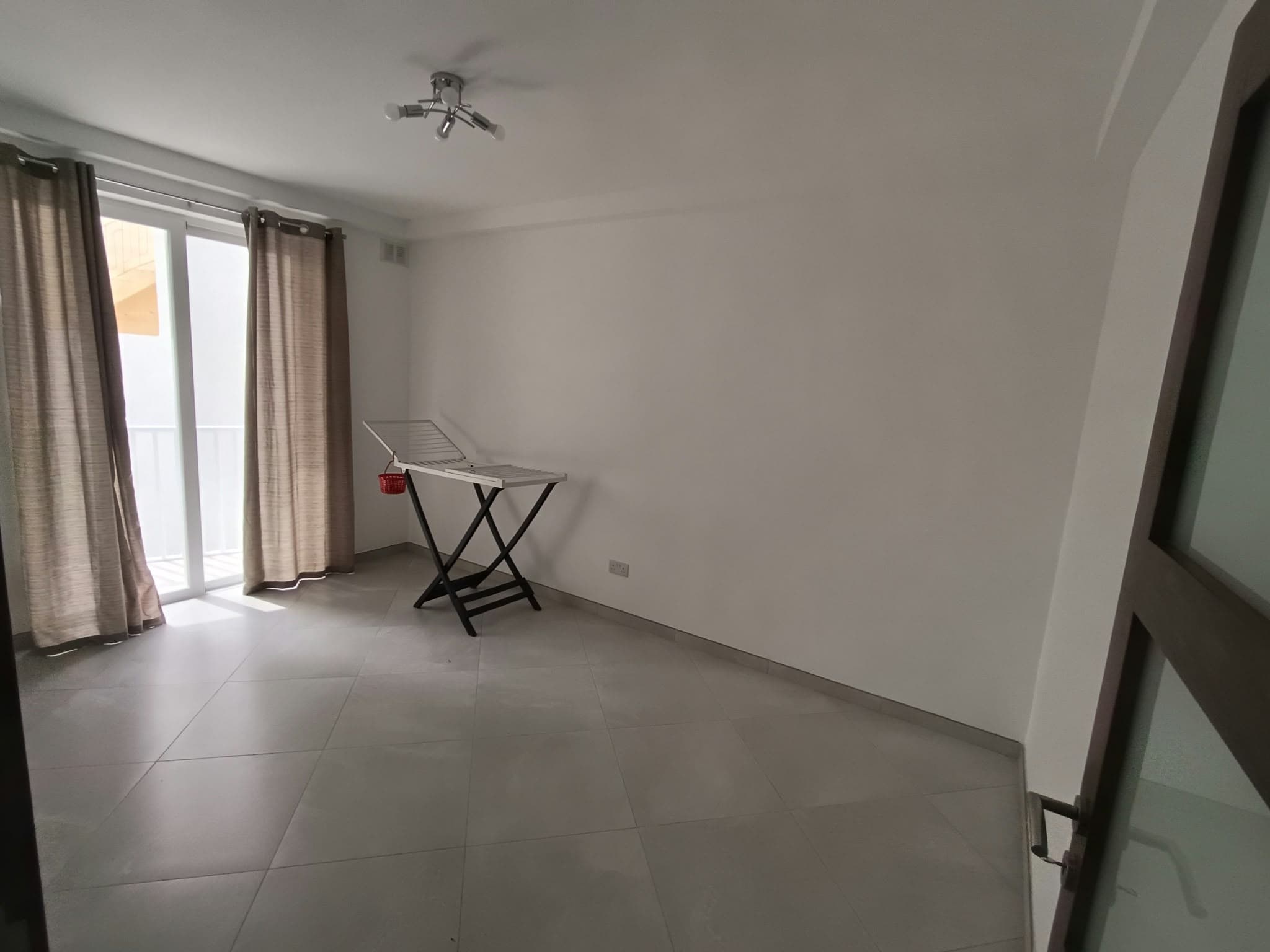 Three Bedroom Apartment with a Large Terrace and Valley Views in Mosta - thumbnail 12