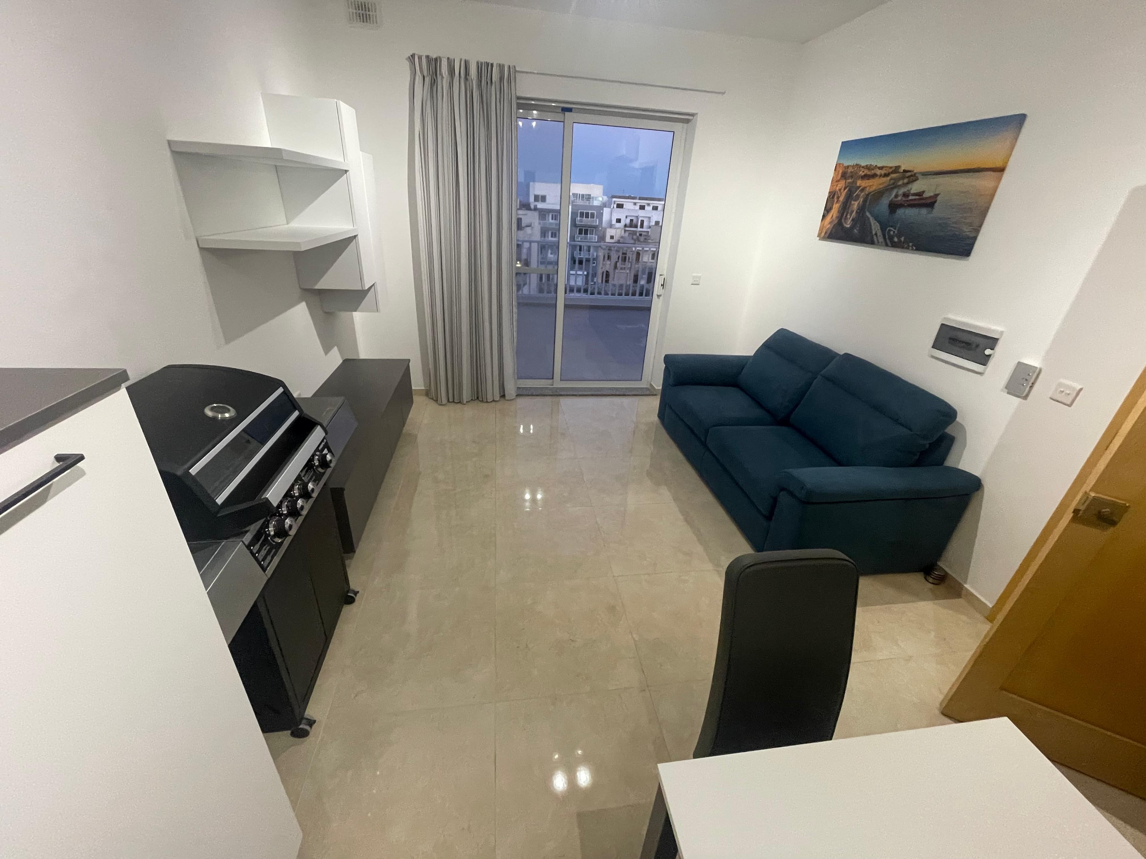Three Bedroom Penthouse with Large Terrace in Zurrieq - thumbnail 4