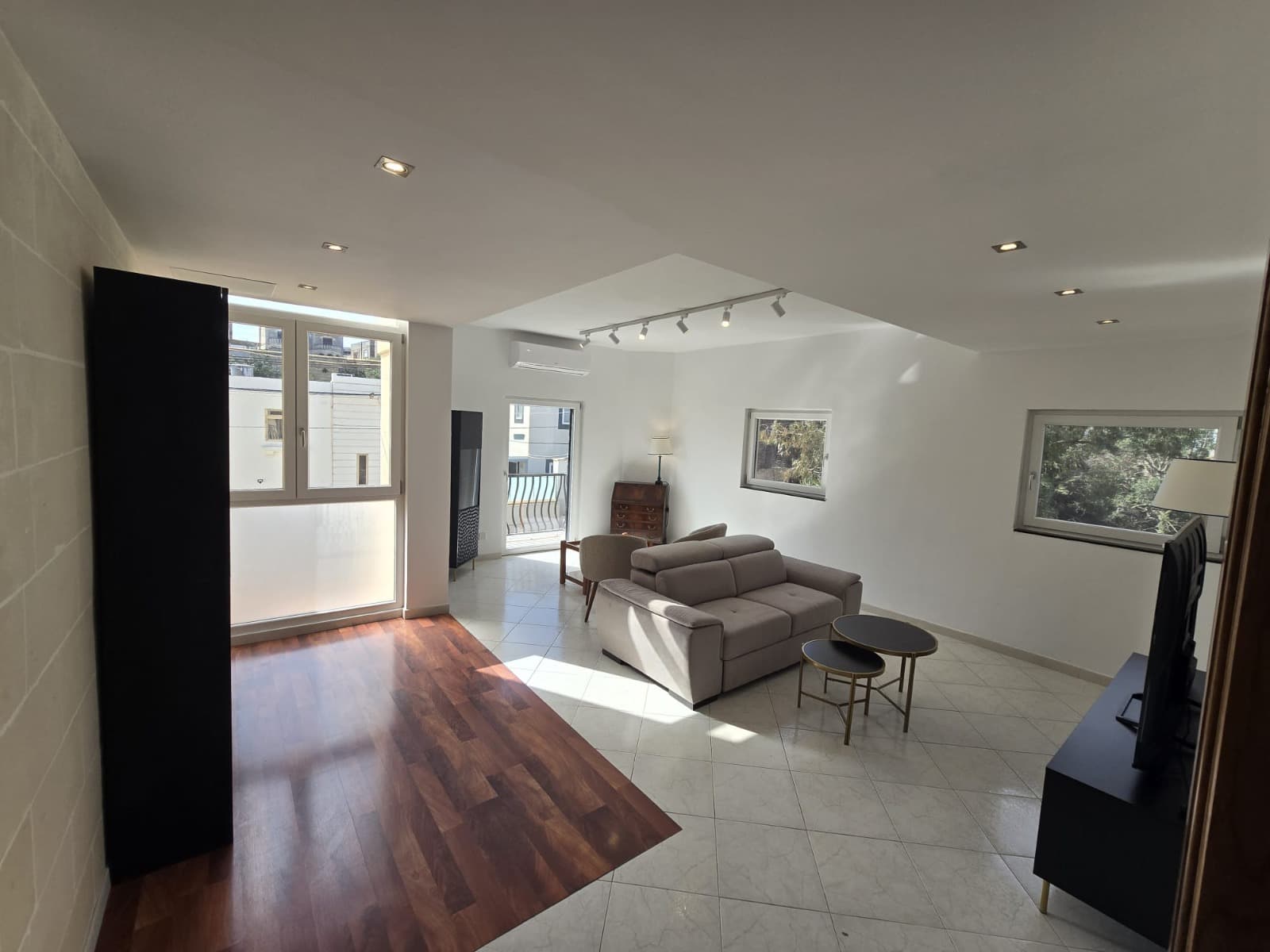 Duplex Penthouse in St. Julians - thumbnail 13