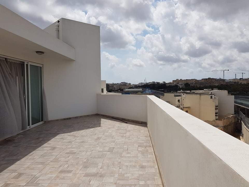 Studio Apartment in Gzira - thumbnail 8