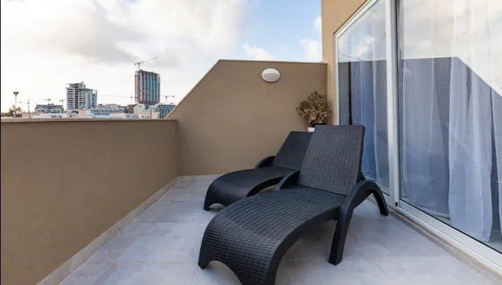 Penthouse in St Julians - Photo 1 of 21