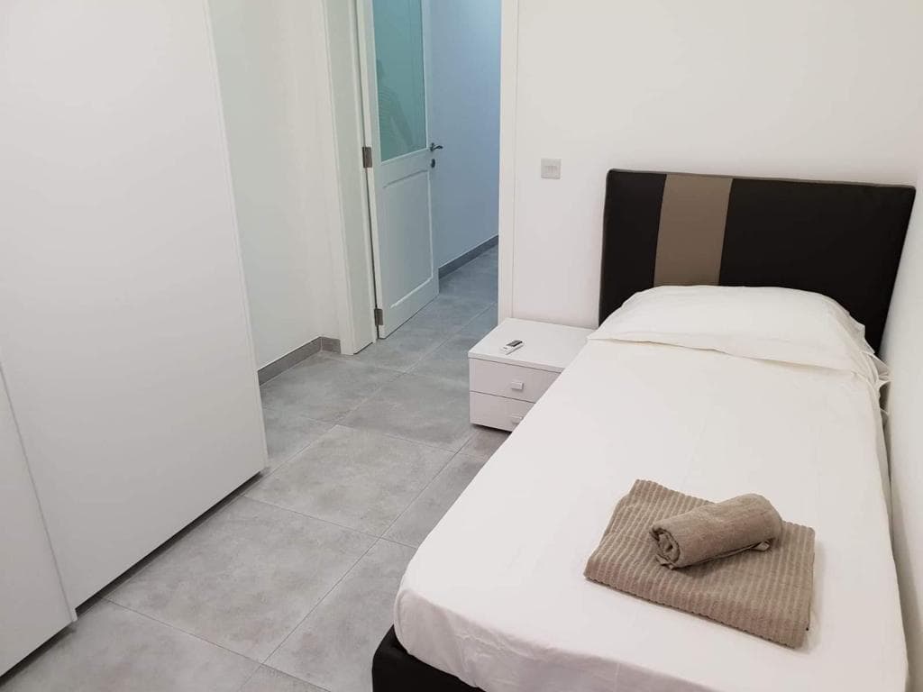 Apartment in Sliema Seafront - thumbnail 19