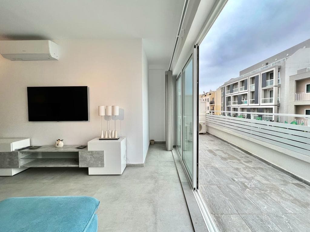 Apartment in St Julians - Photo 1 of 6