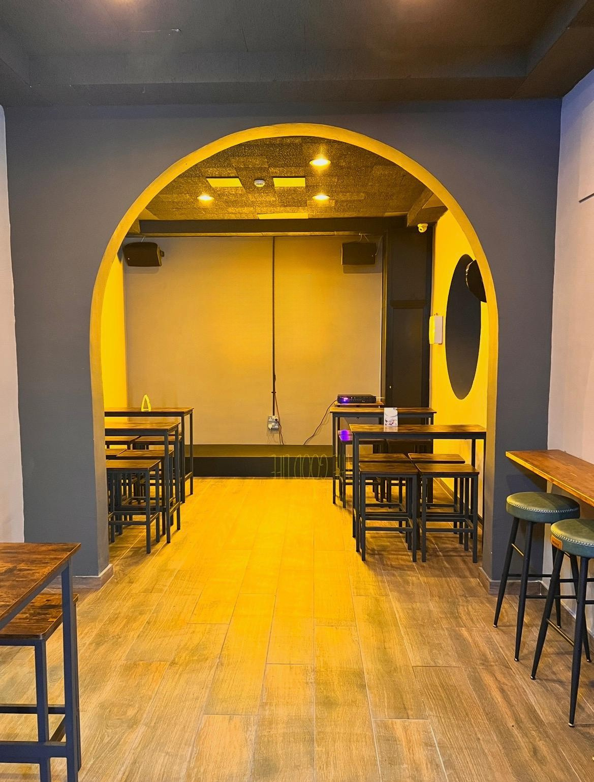 Bar in Sliema - thumbnail 3
