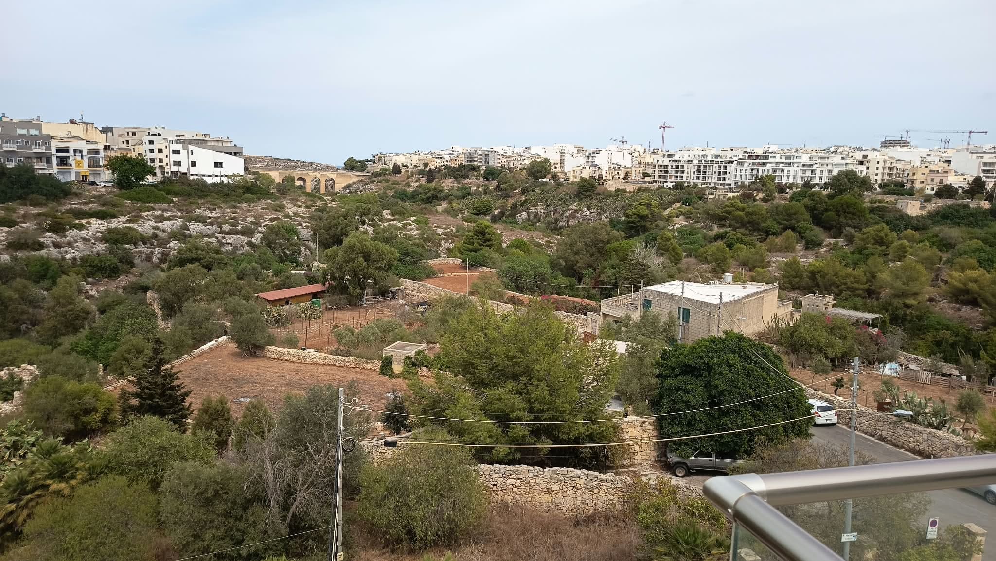 Two Bedroom Penthouse with Terraces in Mosta - thumbnail 3