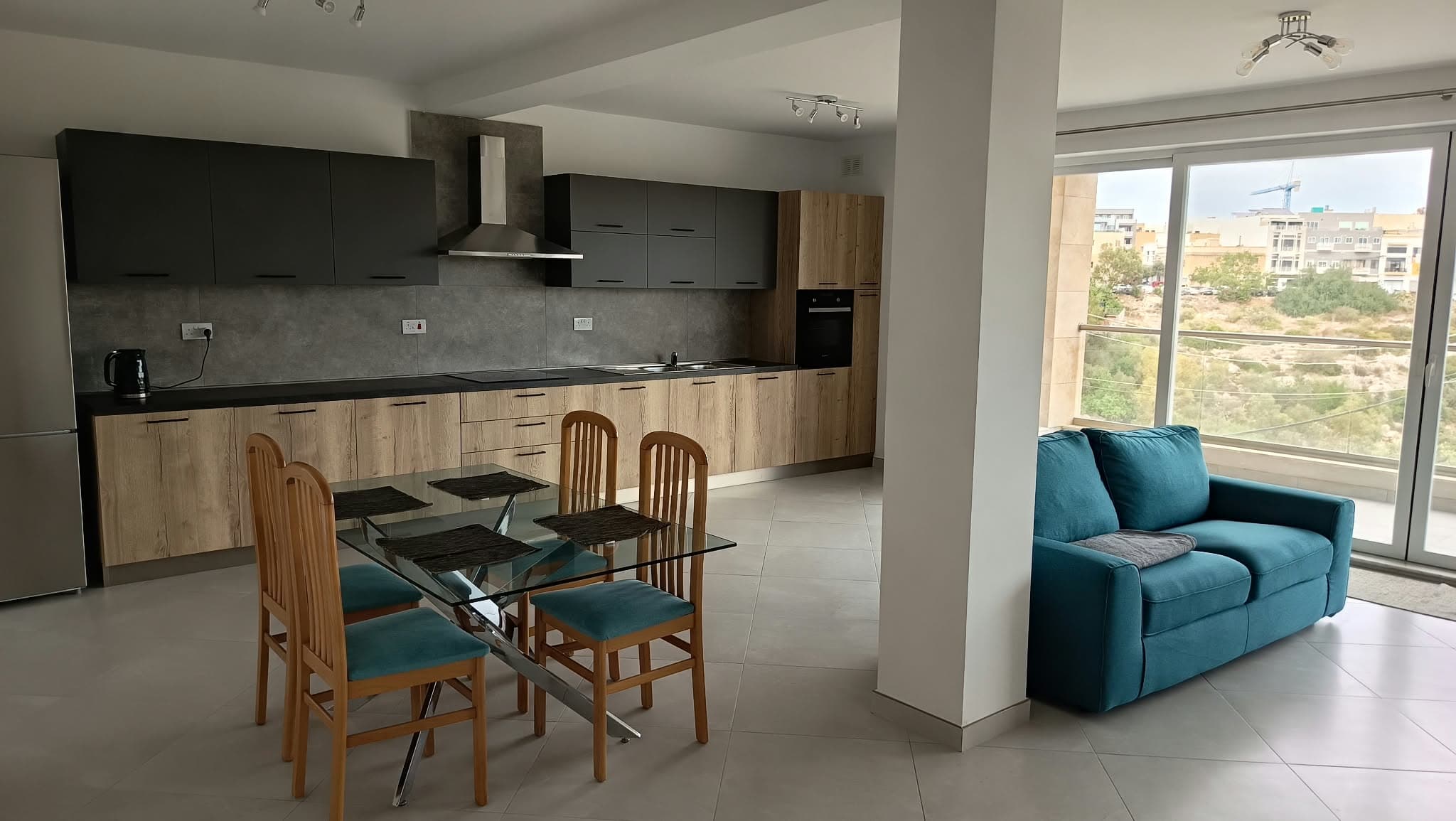 Three Bedroom Apartment with a Large Terrace and Valley Views in Mosta - thumbnail 5