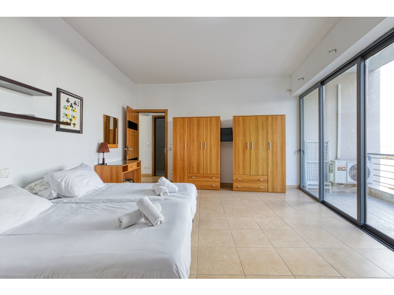 Two Bedroom Apartment with Private Balcony in St Julians - thumbnail 15